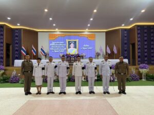 ร่วมตักบาตร พิธีกิจกรรมเฉลิมพระเกียรติเนื่องในโอกาสพระราชพิธีมหามงคลเฉลิมพระชนมพรรษา 4 รอบ สมเด็จพระนางเจ้า ฯ พระบรมราชินี